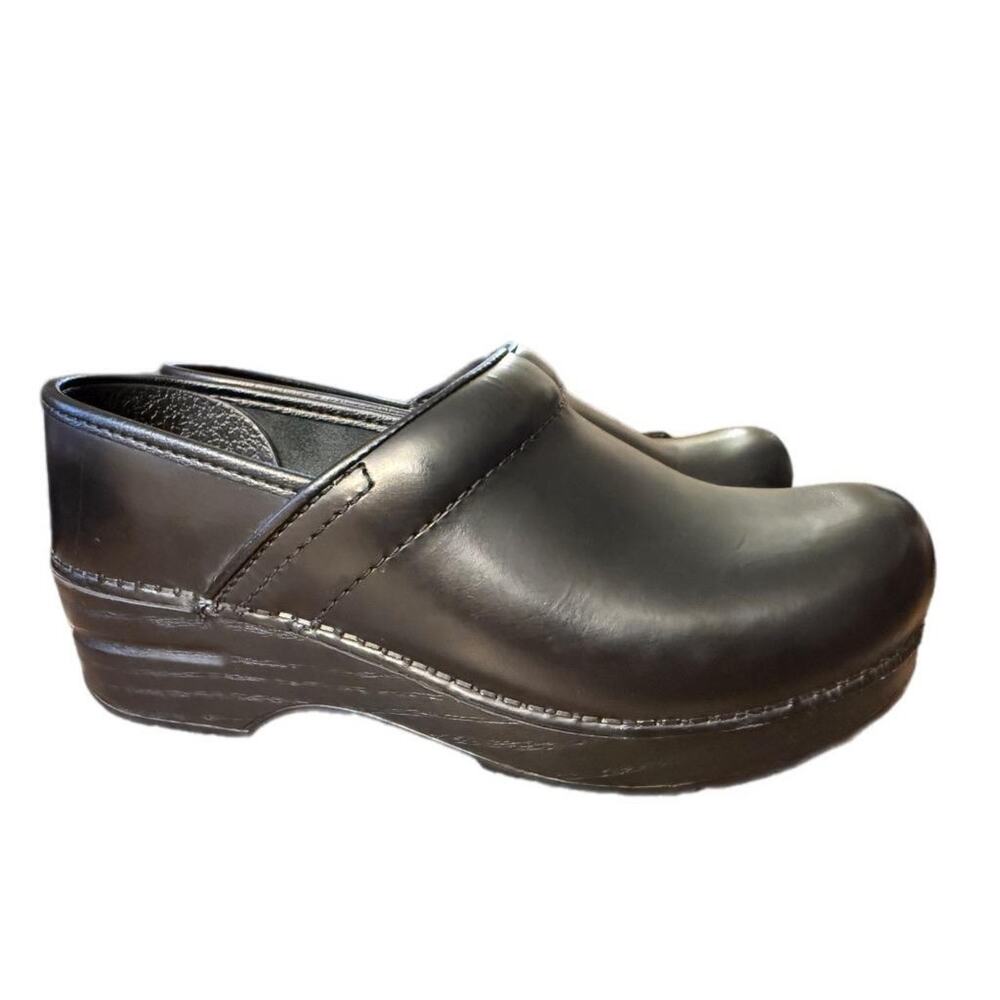 Dansko Professional Clog Black Leather Women size 37 US 7